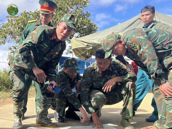 Sạt lở bất thường giữa trời nắng ở Đà Nẵng gây kinh hoàng: Hiện tượng hiếm gặp! - 3