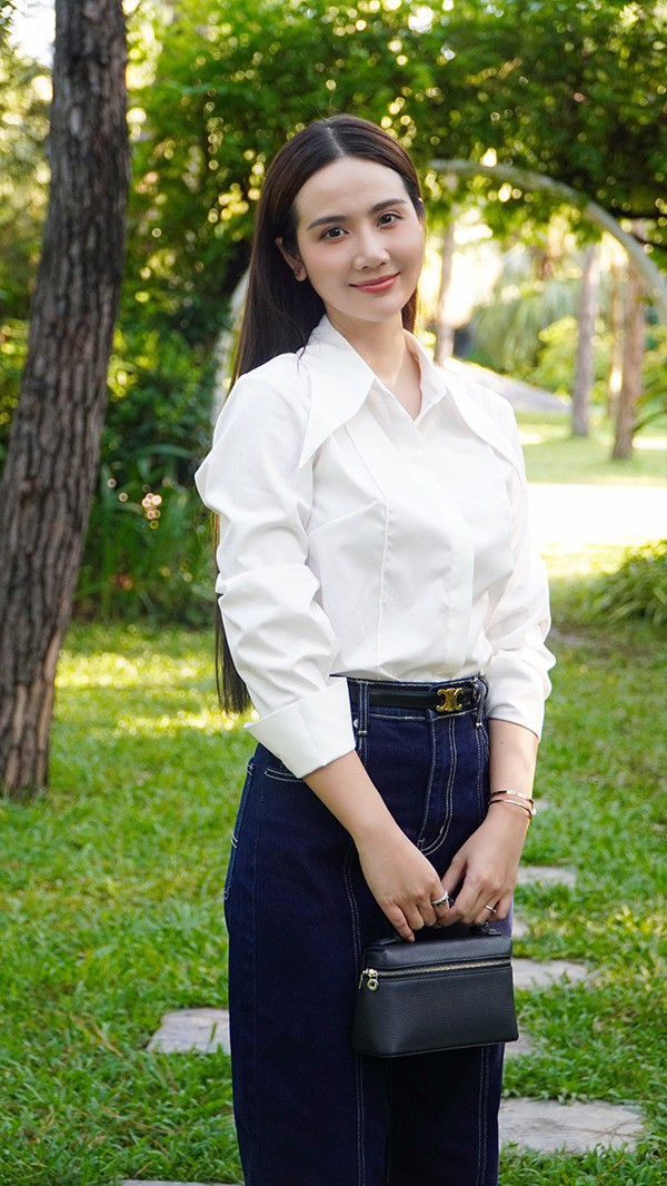 Sắc vóc sau khi siết cân của Phan Minh Huyền.