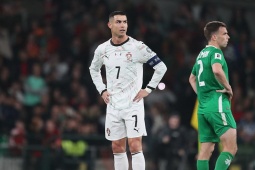 Bồ Đào Nha "chạy án" thẻ đỏ của Ronaldo, khi nào FIFA công bố án phạt?