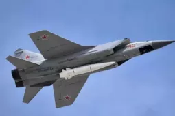 Nga dồn dập tấn công tầm xa vào ngành công nghiệp quốc phòng Ukraine