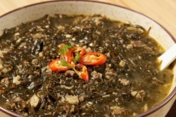 Đặc sản ‘đắng lòng’ ở Thanh Hóa: Khách nhăn mặt lúc thử, mê ngay sau vài thìa