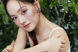 'Mẹ 2 con' Lan Phương gợi cảm sau ly hôn, tìm lại chính mình qua thể thao