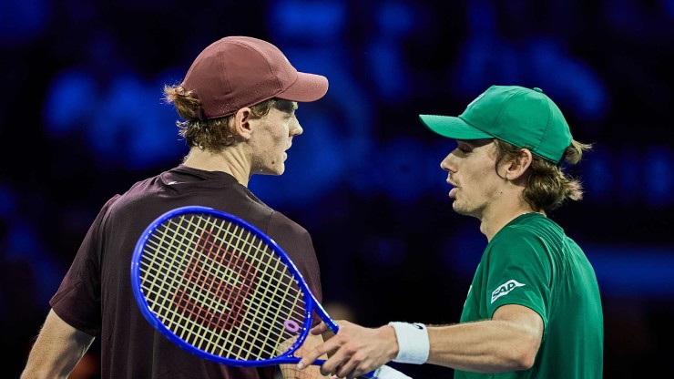 De Minaur (bên phải) thường thiếu tự tin khi gặp Sinner (bên trái)