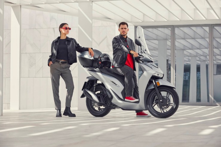 Honda SH125/150i 2026 mới xuất hiện tại triển lãm xe EICMA ở xứ ở rượu vang đỏ nước Ý. 
