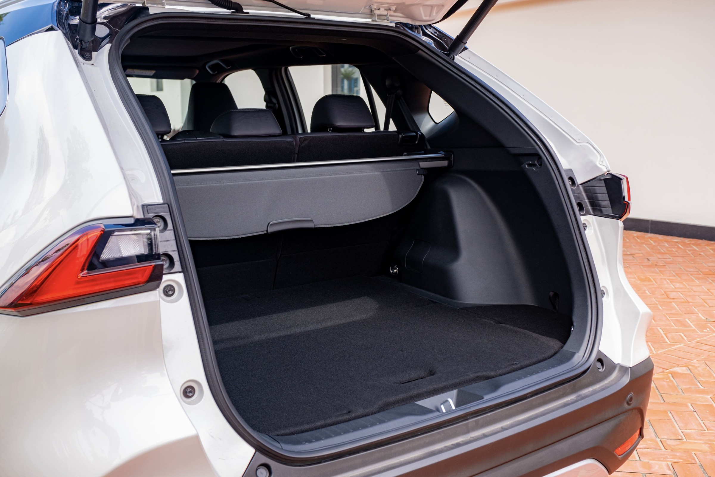 Cốp chứa đồ rộng rãi cho những hành trình dài ngày.