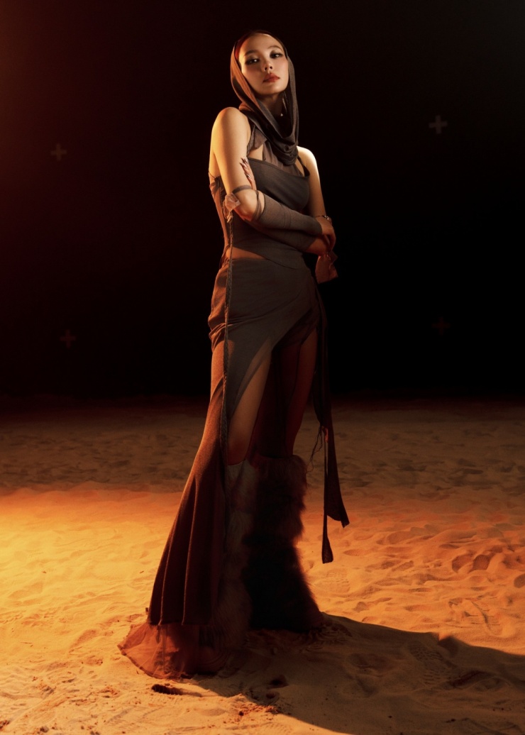 Minh Hằng biến hóa phong cách trong MV tái xuất - 10