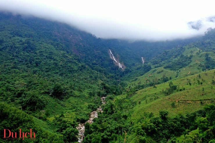Vẻ đẹp hoang sơ của thác Lụa – Dải lụa trắng giữa đại ngàn Trường Sơn - 1