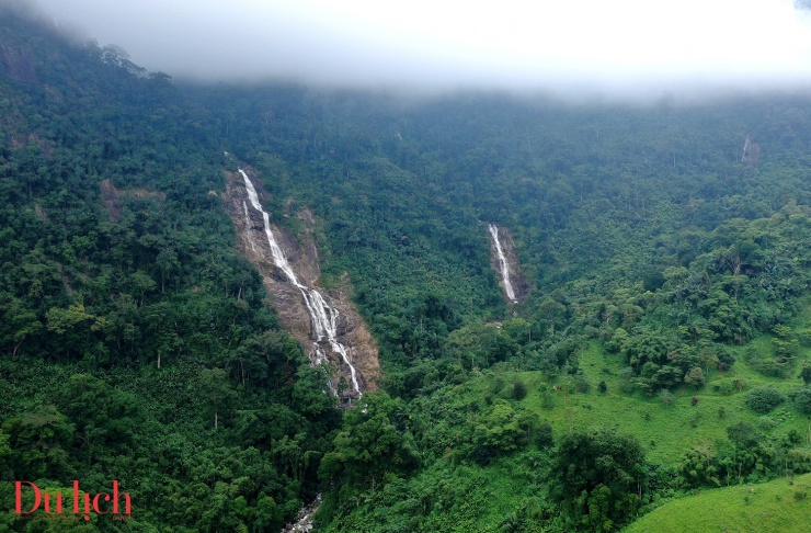 Vẻ đẹp hoang sơ của thác Lụa – Dải lụa trắng giữa đại ngàn Trường Sơn - 2