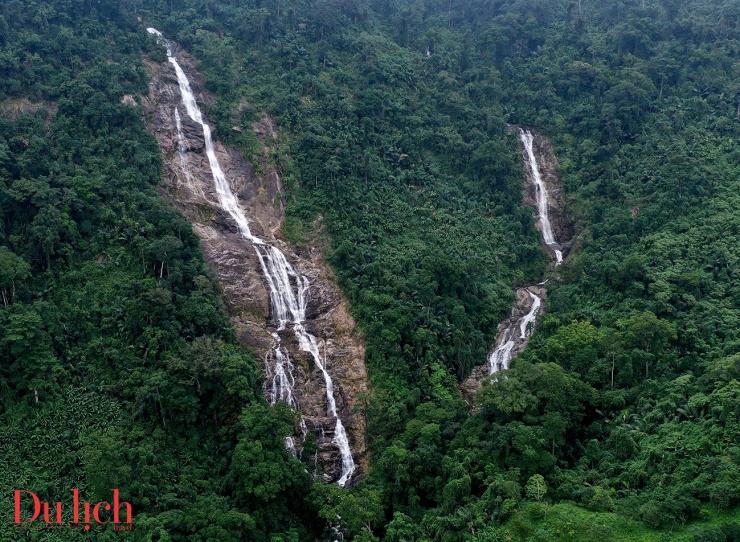 Vẻ đẹp hoang sơ của thác Lụa – Dải lụa trắng giữa đại ngàn Trường Sơn - 3