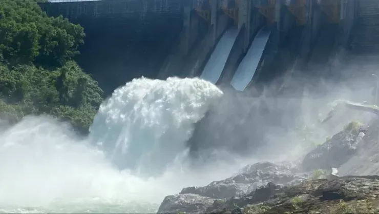 Hồ chứa Thủy điện lớn nhất TP Huế tăng mức điều tiết nước đến 1.500 m3/s từ 16 giờ chiều 16-11. Ảnh minh họa