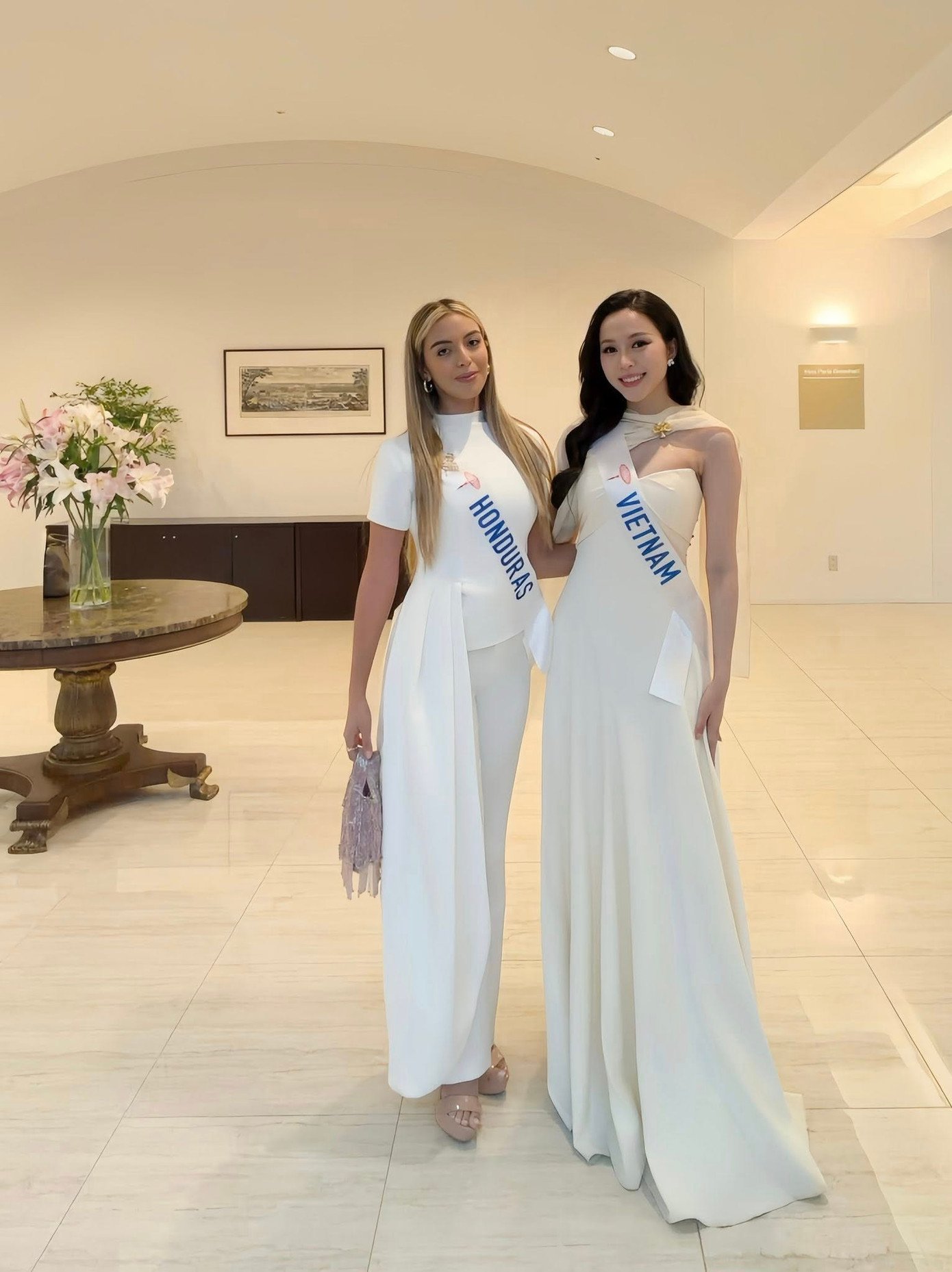 Hành trình dự thi Miss International 2025 của Hoa hậu Kiều Duy dự kiến kéo dài hơn 2 tuần, từ ngày 12/11 đến 27/11. Ngoài các phần thi quan trọng như tài năng, phỏng vấn, trình diễn bikini và trang phục dân tộc, đại diện Việt Nam sẽ cùng các thí sinh di chuyển giữa nhiều thành phố, tham gia hoạt động từ thiện đồng thời gặp gỡ và giao lưu văn hóa. Đêm chung kết cuộc thi Miss International 2025 diễn ra vào ngày 27/11.