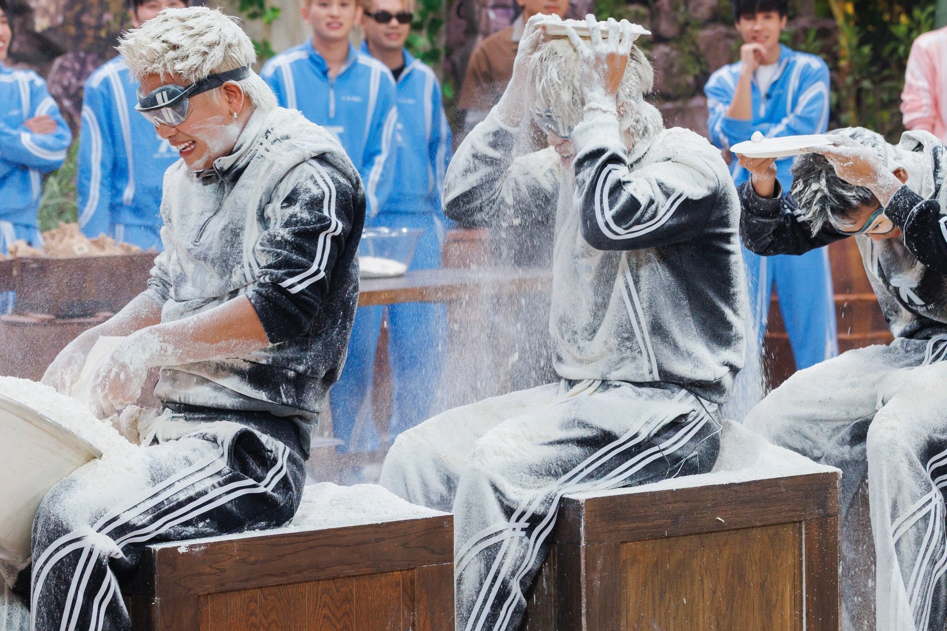 Thử thách chuyền bột.