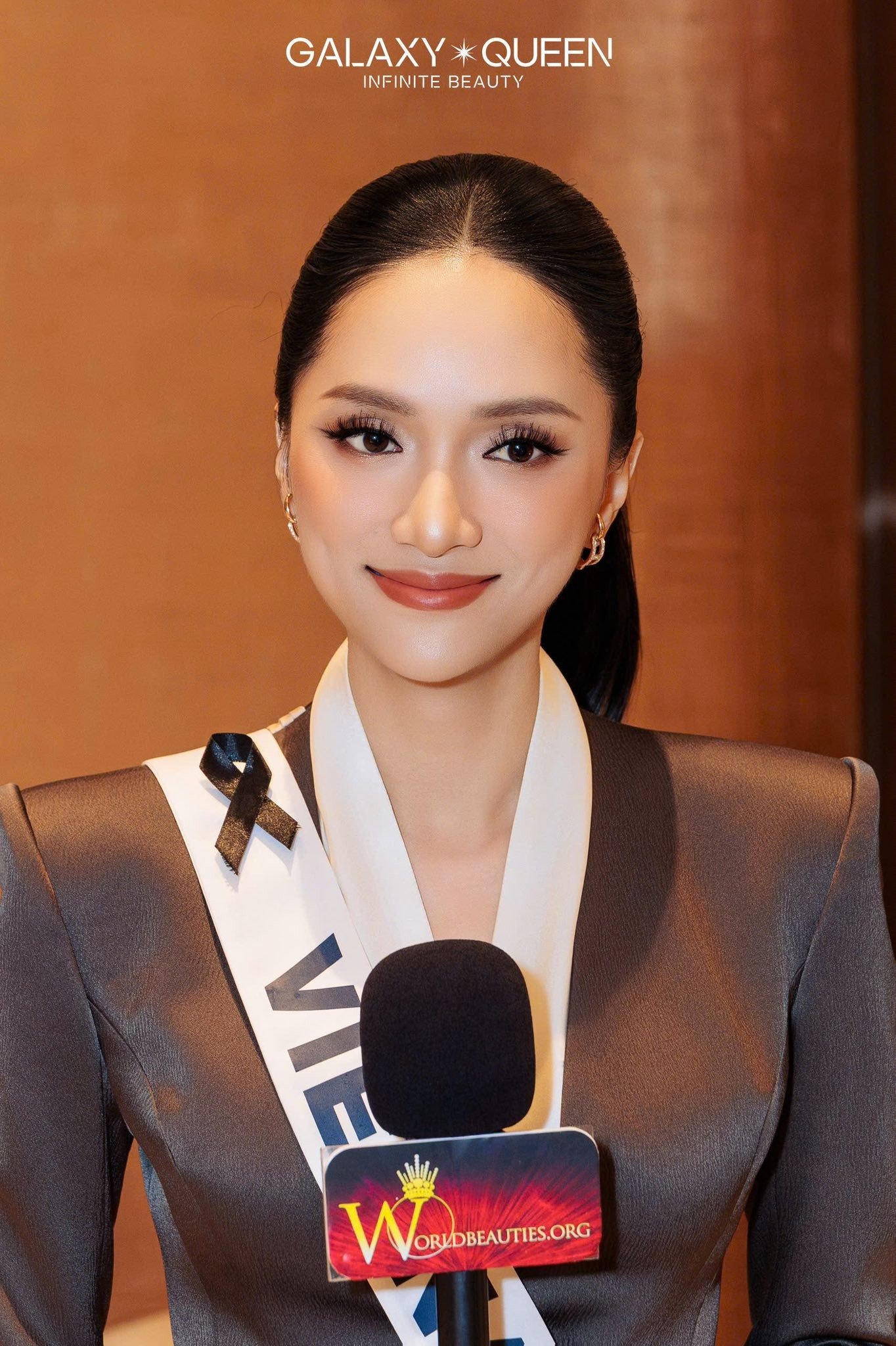 Miss Universe 2025: Hoa hậu Hương Giang trở lại với các gam màu trung tính - 17