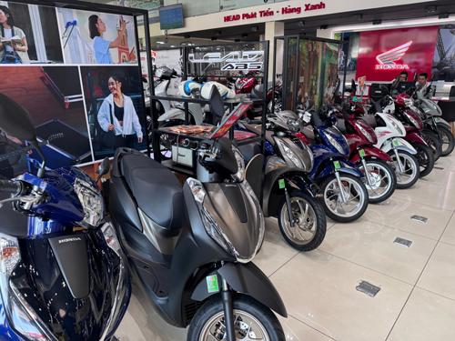 Giá xe máy Honda tăng đáng kể trong tháng 11-2025