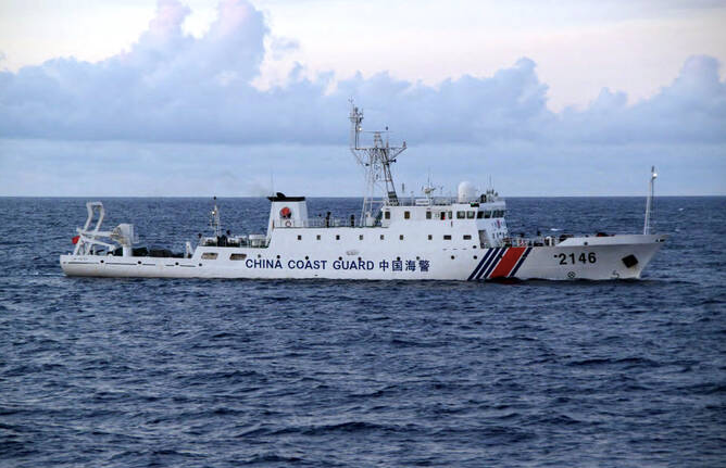 Một tàu hải cảnh Trung Quốc