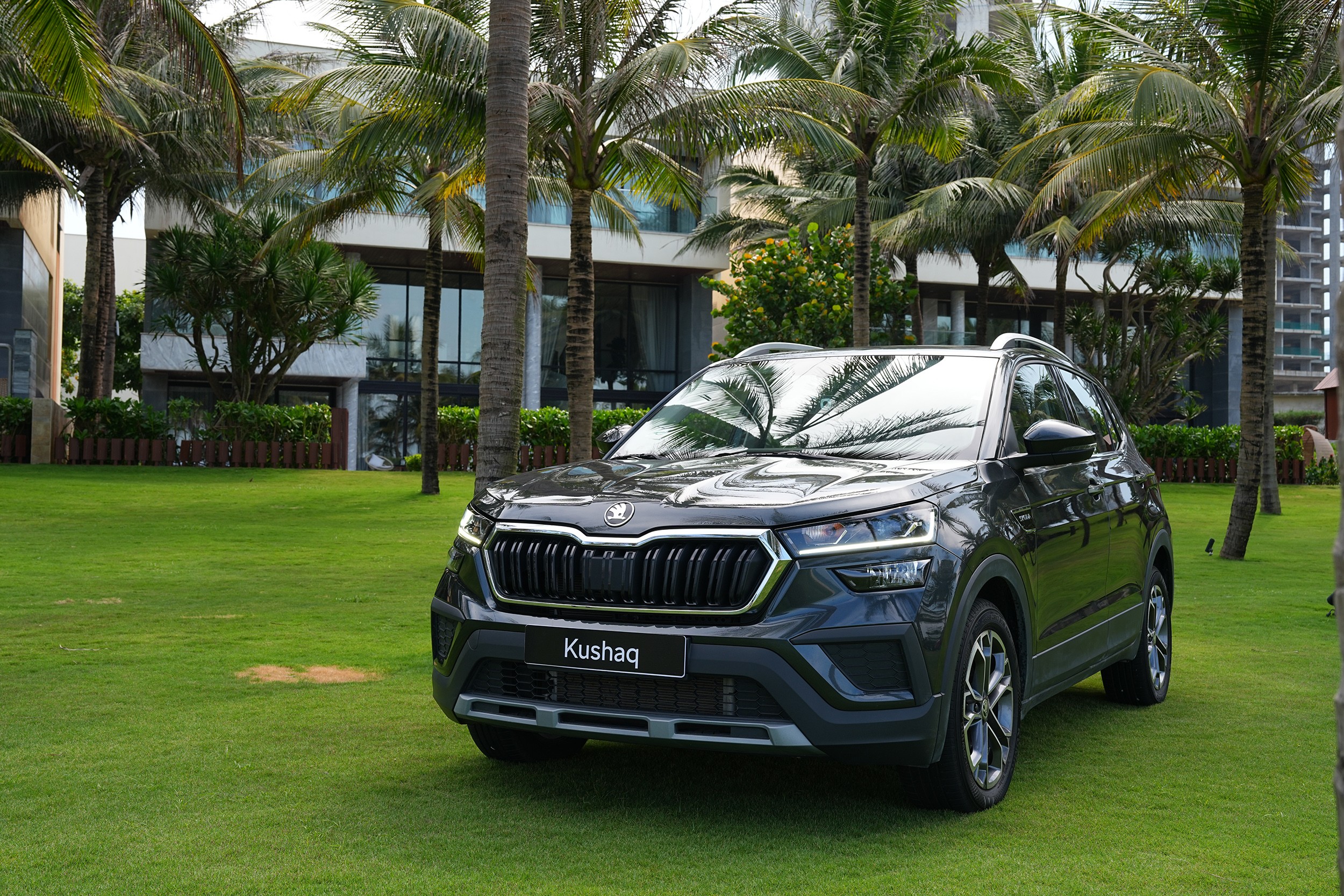 Mua xe Skoda Kushaq khách hàng được chọn một trong hai gói ưu đãi.