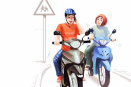 Dùng điện thoại khi tham gia giao thông sẽ bị phạt bao nhiêu tiền?