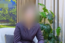 Thấy hai cô gái lạ mặt trong tang lễ của bố chồng, người phụ nữ liền bỏ về nhà ngoại khi biết sự thật