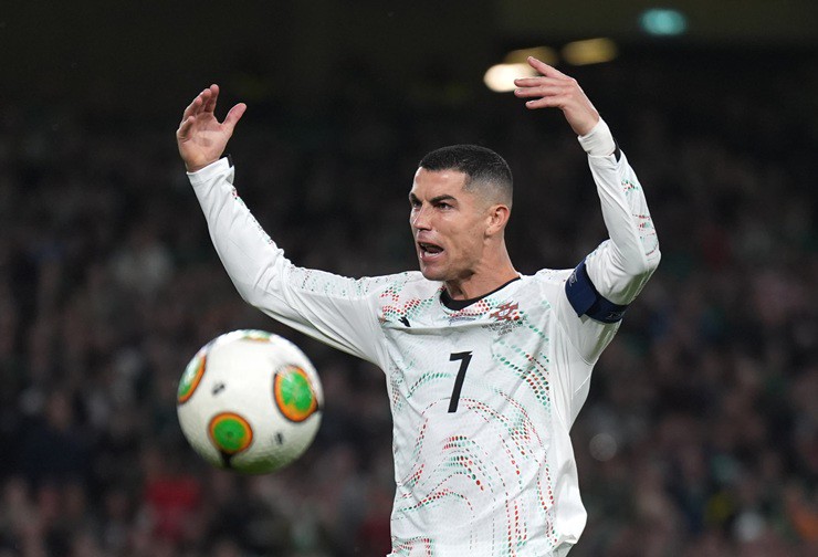 Bồ Đào Nha "chạy án" thẻ đỏ của Ronaldo, khi nào FIFA công bố án phạt? - 1