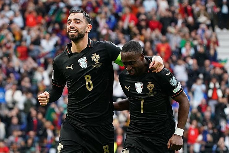 Fernandes thi đấu ấn tượng