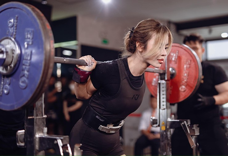 Hồng Hạnh có nhiều thành tích đáng nể