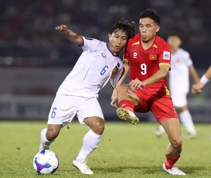 Chủ nhà Lào không phải là đối thủ lớn của đội khách Việt Nam. Ảnh: CCT.