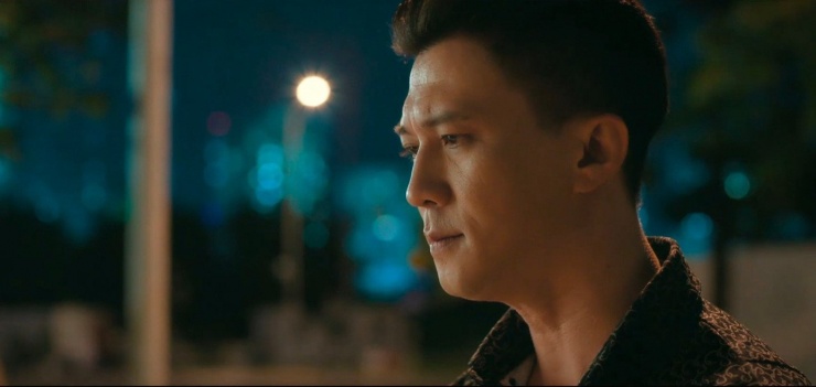 Viễn giờ đây vẫn luôn hướng về Ngân.