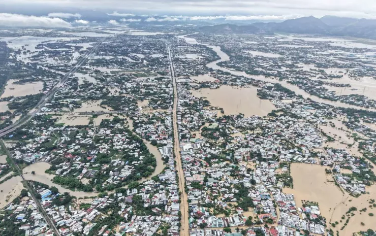 Đến 16 giờ ngày 17-11, dự báo sông Cái Nha Trang, tỉnh Khánh Hòa đạt đỉnh ở mức trên báo động 3.