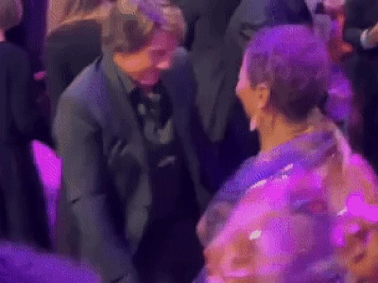 Tom Cruise nhảy tưng bừng tại tiệc mừng nhận giải Oscar