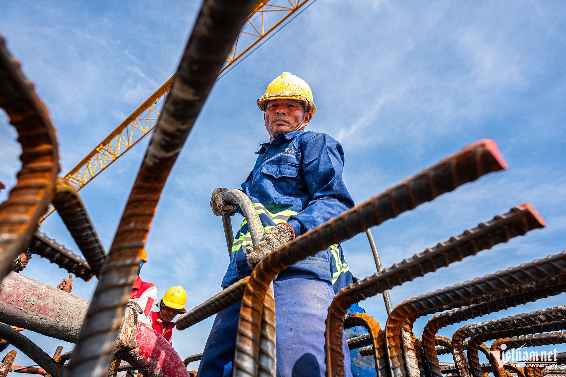 Hình hài cầu dây văng hơn 3.900 tỷ đồng bắc qua sông Hậu, nối Cần Thơ - Vĩnh Long - 9