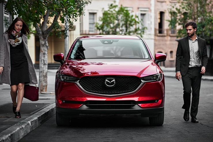 Soul Red Crystal được phát triển dựa trên công nghệ&nbsp;sơn Takuminuri của Mazda.