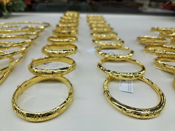 Giá vàng tăng tiếp khi vừa mở cửa