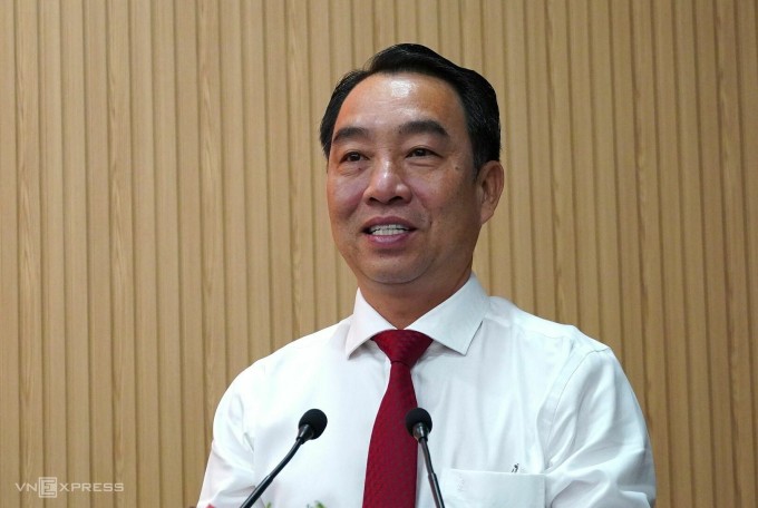 Ông Lữ Quang Ngời phát biểu tại hội nghị sáng 17/11. Ảnh: Chúc Ly