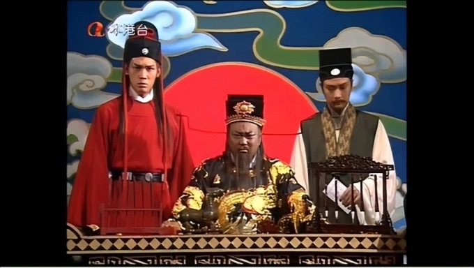 Chân Chí Cường (bên trái) đóng 'Bao Thanh Thiên'. Ảnh: Weibo