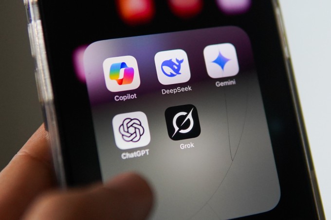 Logo các ứng dụng AI Copilot, DeepSeek, Gemini, ChatGPT, Grok. Ảnh: Lưu Quý