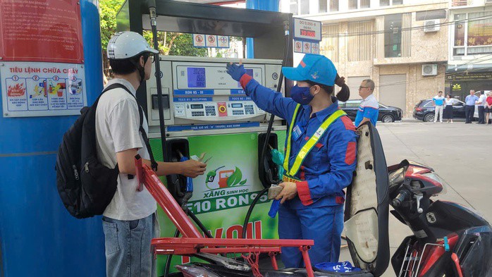 Xăng E10 sẽ được bán trên toàn quốc từ 1-6-2026
