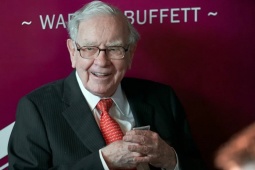 Không phải tiền: Bí mật khiến Warren Buffett làm việc tới 95 tuổi