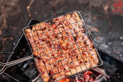 Tin tức sức khỏe - 8 “sát thủ thầm lặng” ngay trên mâm cơm, cứ ăn là ho đàm sặc sụa, thở rít từng cơn