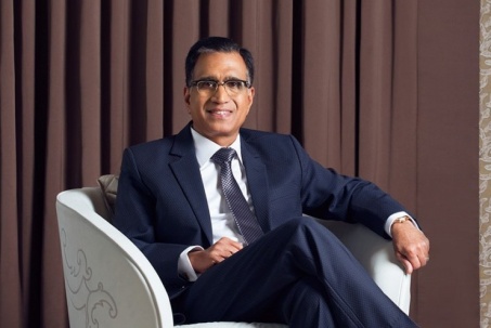 Kiếm bộn tiền, trở thành tỷ phú nhờ bán trang sức cưới