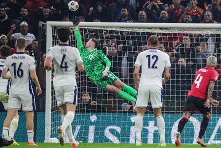 Video bóng đá Albania - ĐT Anh: Đội trưởng định đoạt, cột mốc hoàn hảo (Vòng loại World Cup)