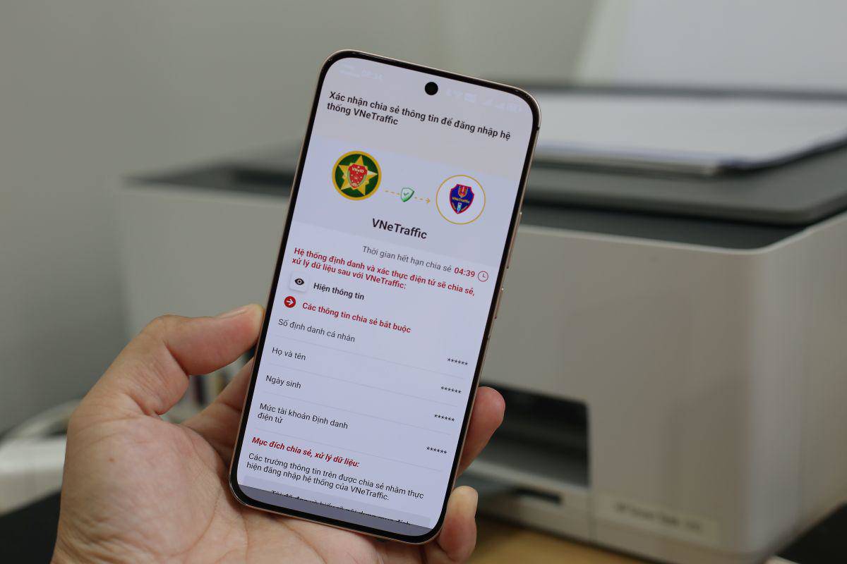 Kết nối với VNeID để định danh mức 2 cho VNeTraffic.