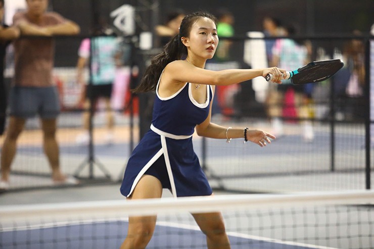 Nữ sinh viên trường đại học Hoa Sen đã tiếp xúc với pickleball được khoảng 1 năm và từng có một số danh hiệu ở các giải đấu phong trào. Tuy nhiên ở giải đấu này, cô chưa có được thành tích như ý.