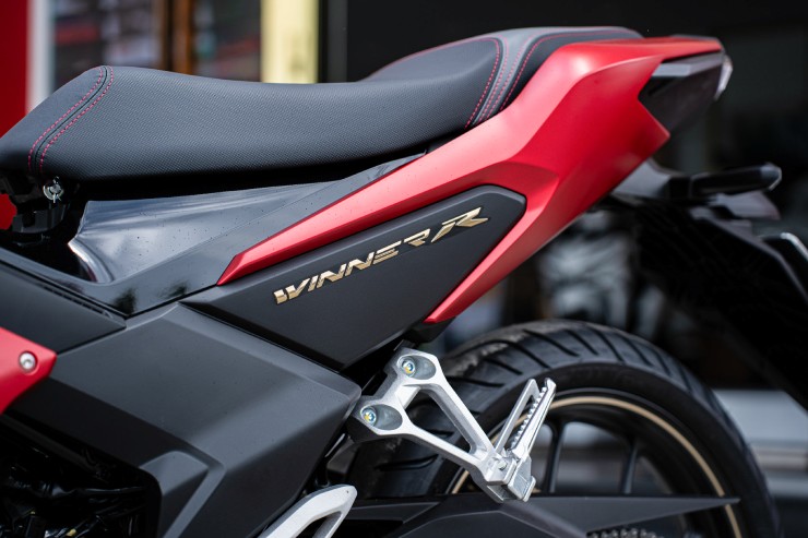 Giá xe Honda Winner R mới giữa tháng 11/2025, giảm sốc 7,6 triệu đồng - 6