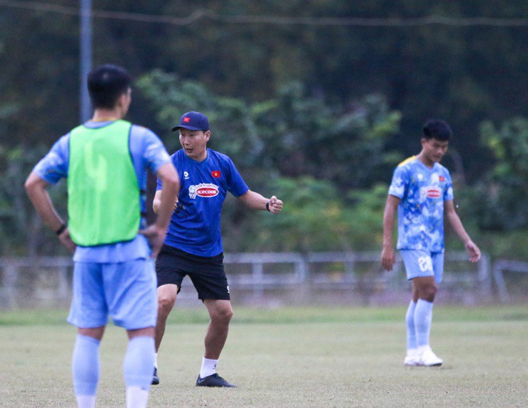 Hai Long bật mí ĐT Việt Nam sẽ mang đến bất ngờ ở trận gặp Lào - 6