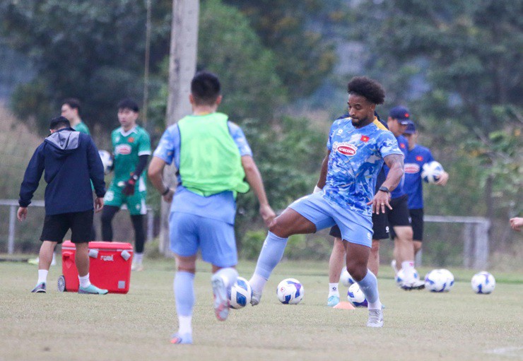 Hai Long bật mí ĐT Việt Nam sẽ mang đến bất ngờ ở trận gặp Lào - 3