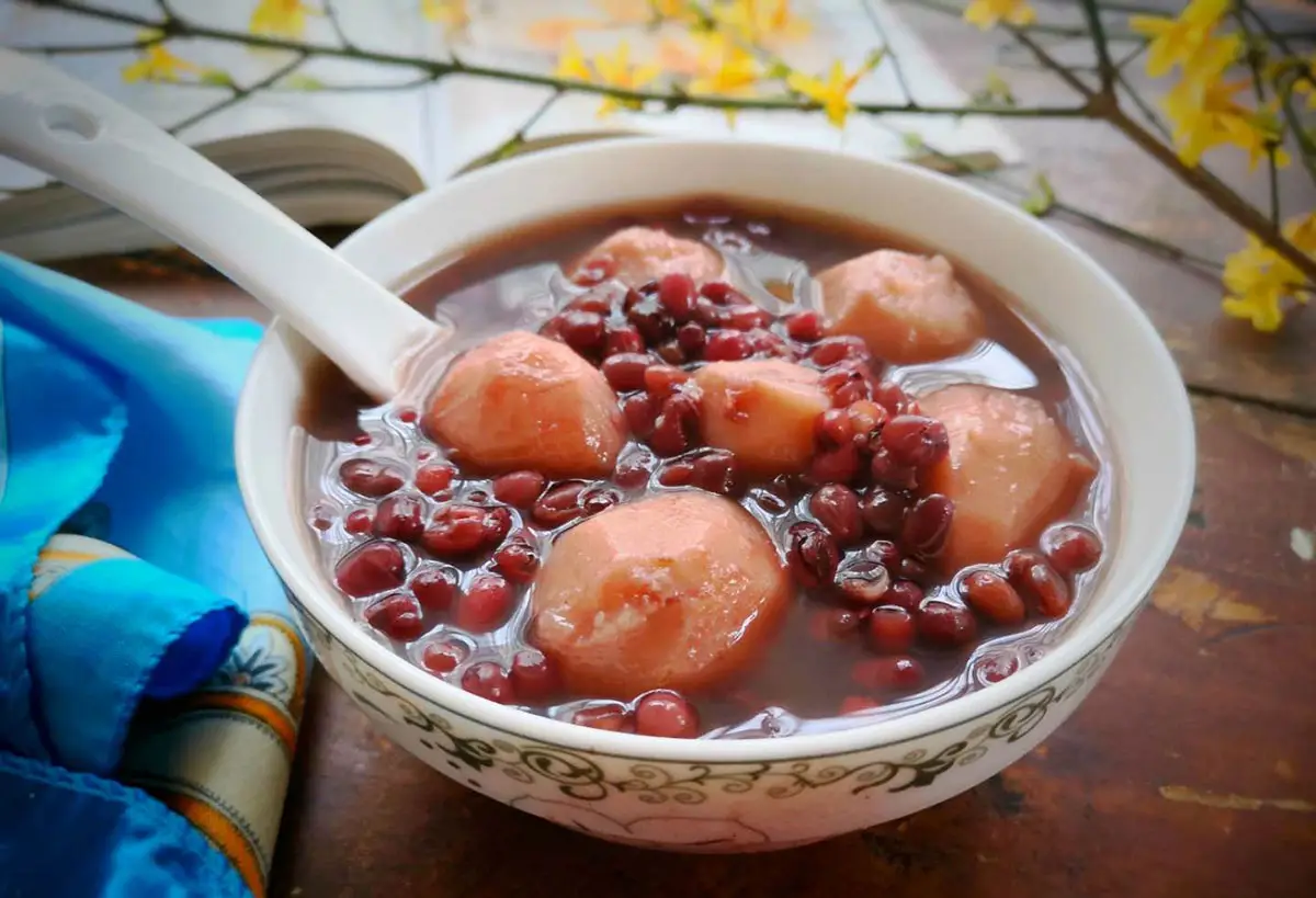 Khoai môn giàu dinh dưỡng nhưng bác sĩ khuyên 3 nhóm người nên tránh xa - 1