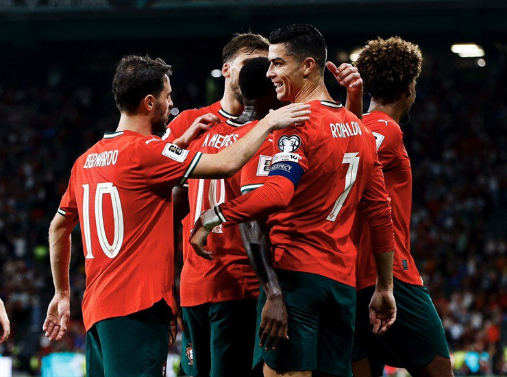 Bồ Đào Nha đang sở hữu thế hệ tài năng, có sự kết hợp giữa lứa trẻ và các cầu thủ giàu kinh nghiệm, với Ronaldo là thủ lĩnh