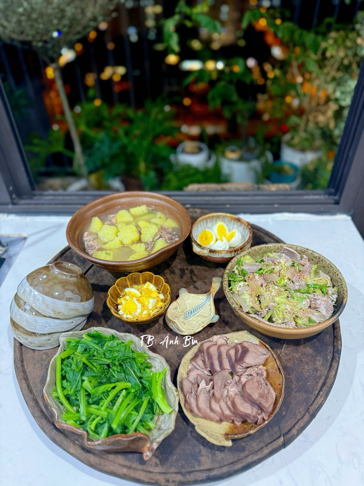 Nộm bê - Rau cải luộc - Lưỡi lợn luộc - Canh khoai tây