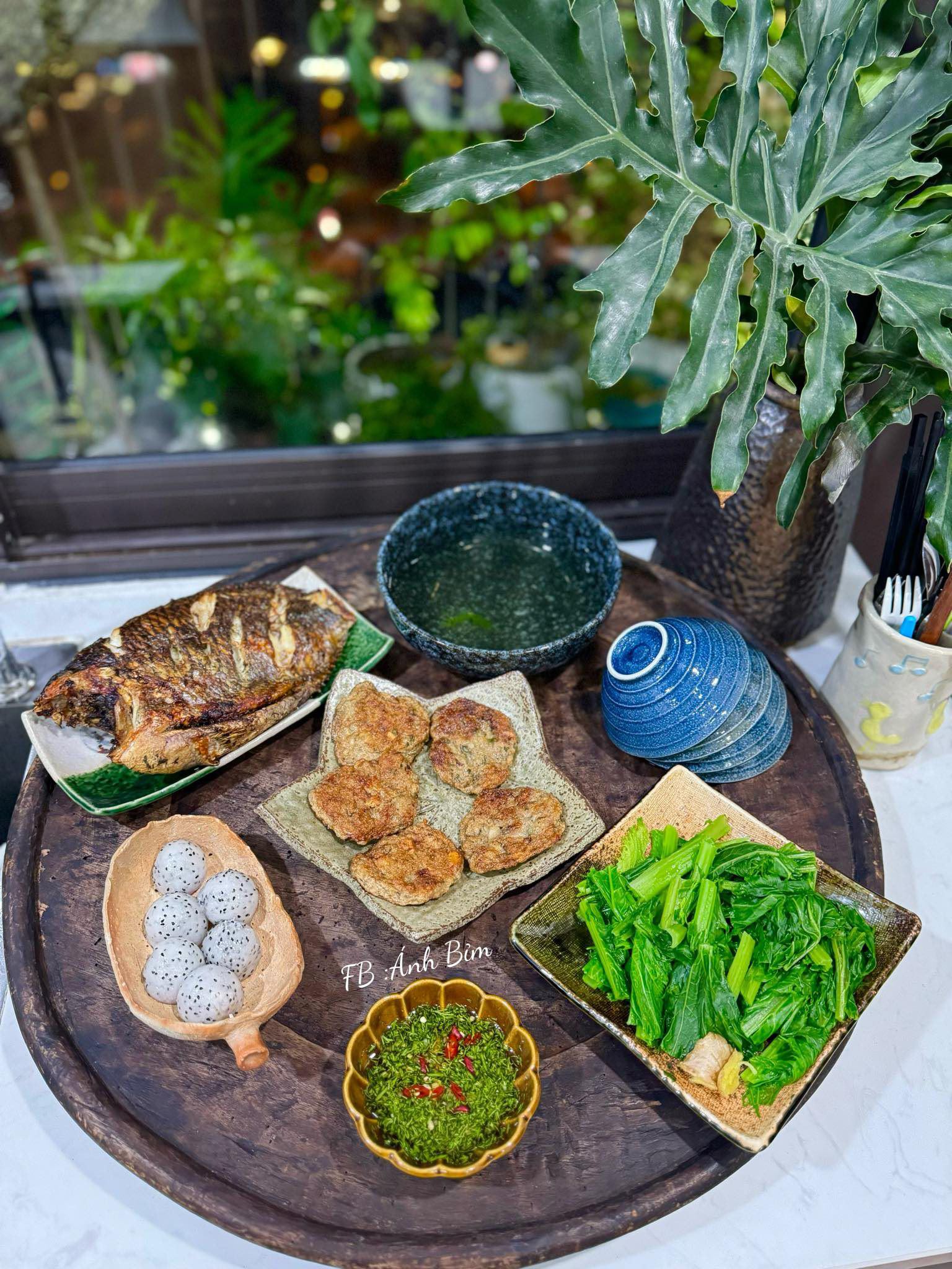 Cải mèo luộc - Cá nướng - Chả cá - Thanh long