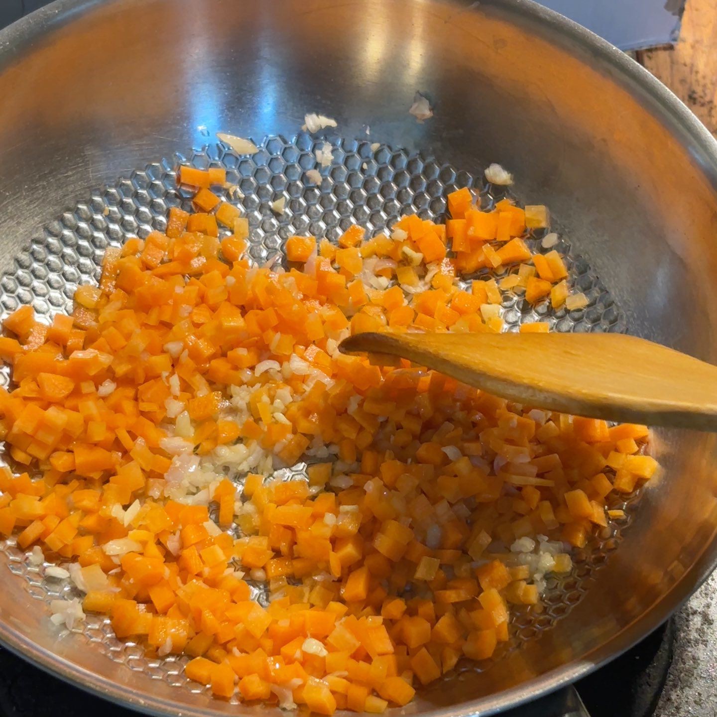 Đậu hũ giá rẻ, dễ kiếm làm món này ăn cùng cơm bao nhiêu cũng hết - 3